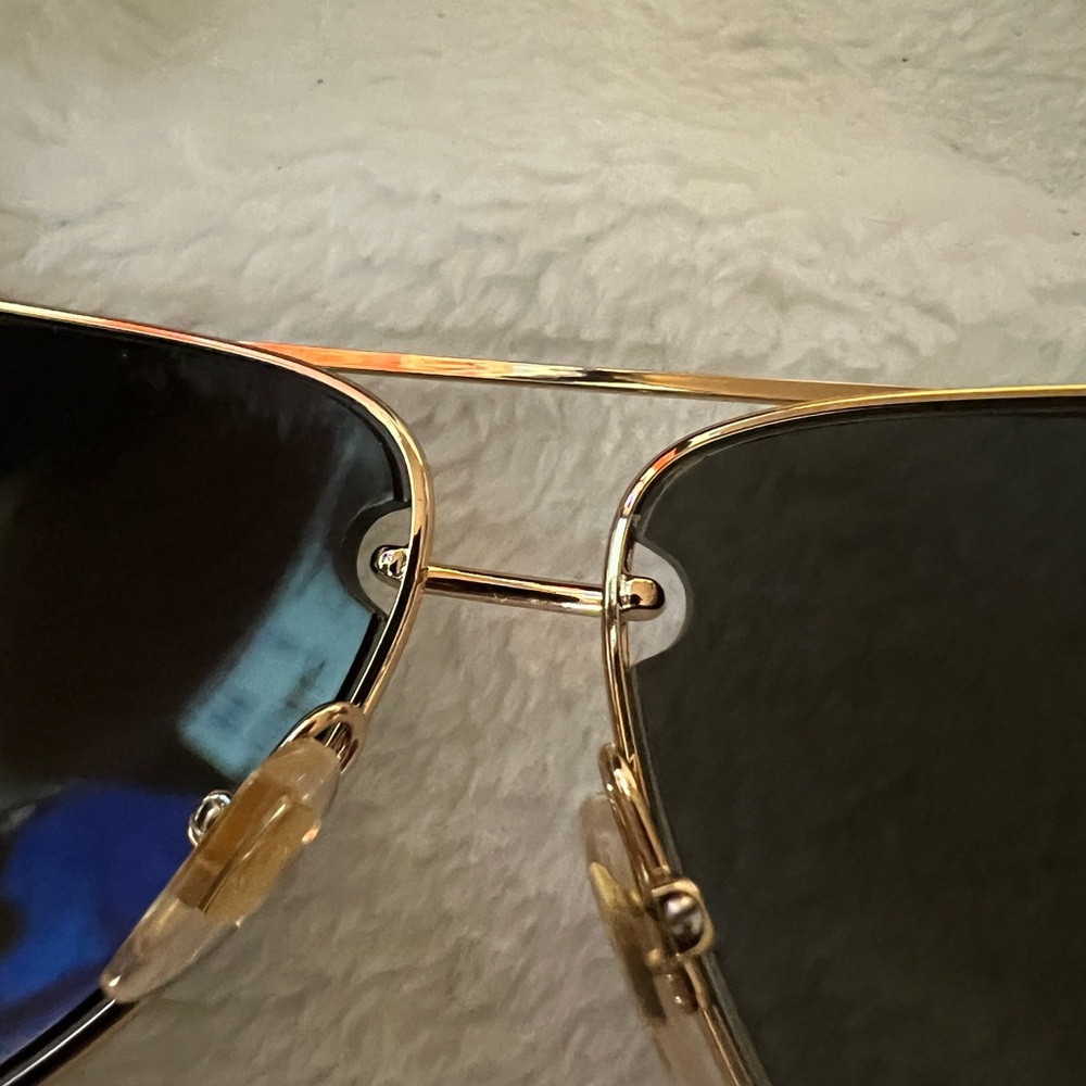 Gucci Black and Gold Marina Chain Aviator Sunglasses⌠Authentic ! - Picture 7 of 16